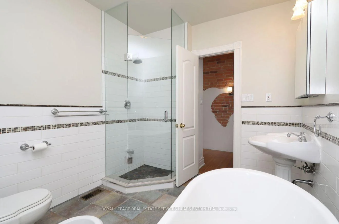 Photo 73 of Unit Upper, 476 Euclid Avenue, Toronto, Palmerston-Little Italy — HOMEH