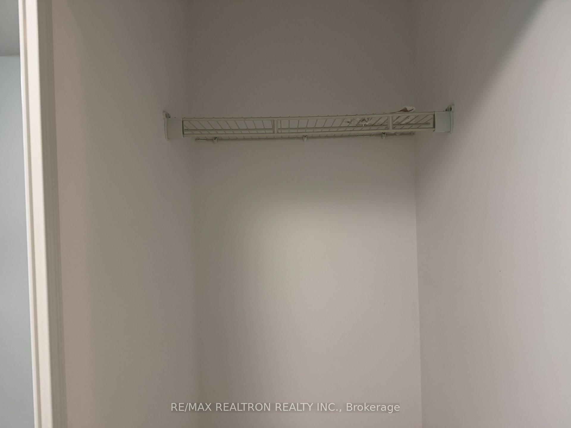 Photo 5 of Unit 1301, 832 Bay Street, Toronto, Bay Street Corridor — HOMEH