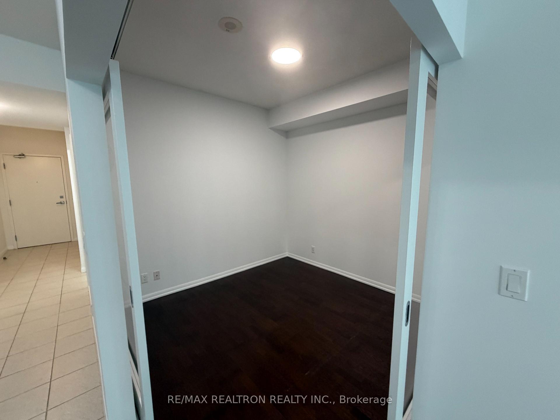 Photo 14 of Unit 1301, 832 Bay Street, Toronto, Bay Street Corridor — HOMEH