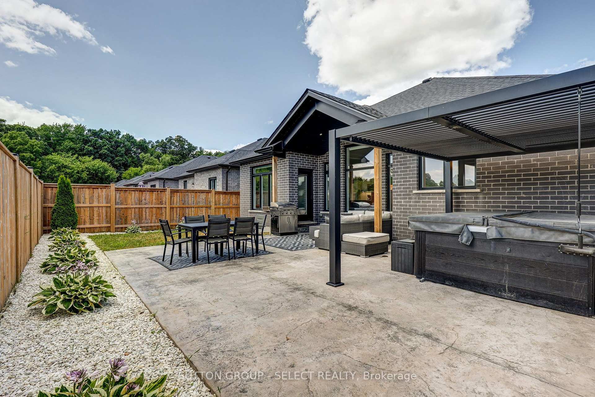 Photo 32 of Unit 77, 383 Daventry Way, Middlesex Centre, Kilworth — HOMEH