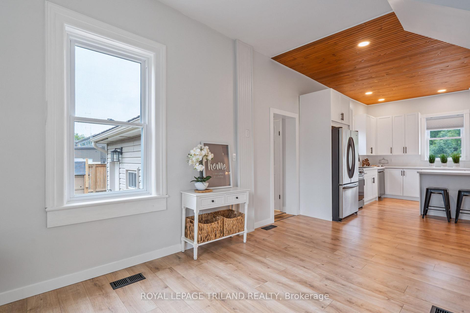 Photo 9 of 191 Catherine Street, North Middlesex, Parkhill — HOMEH