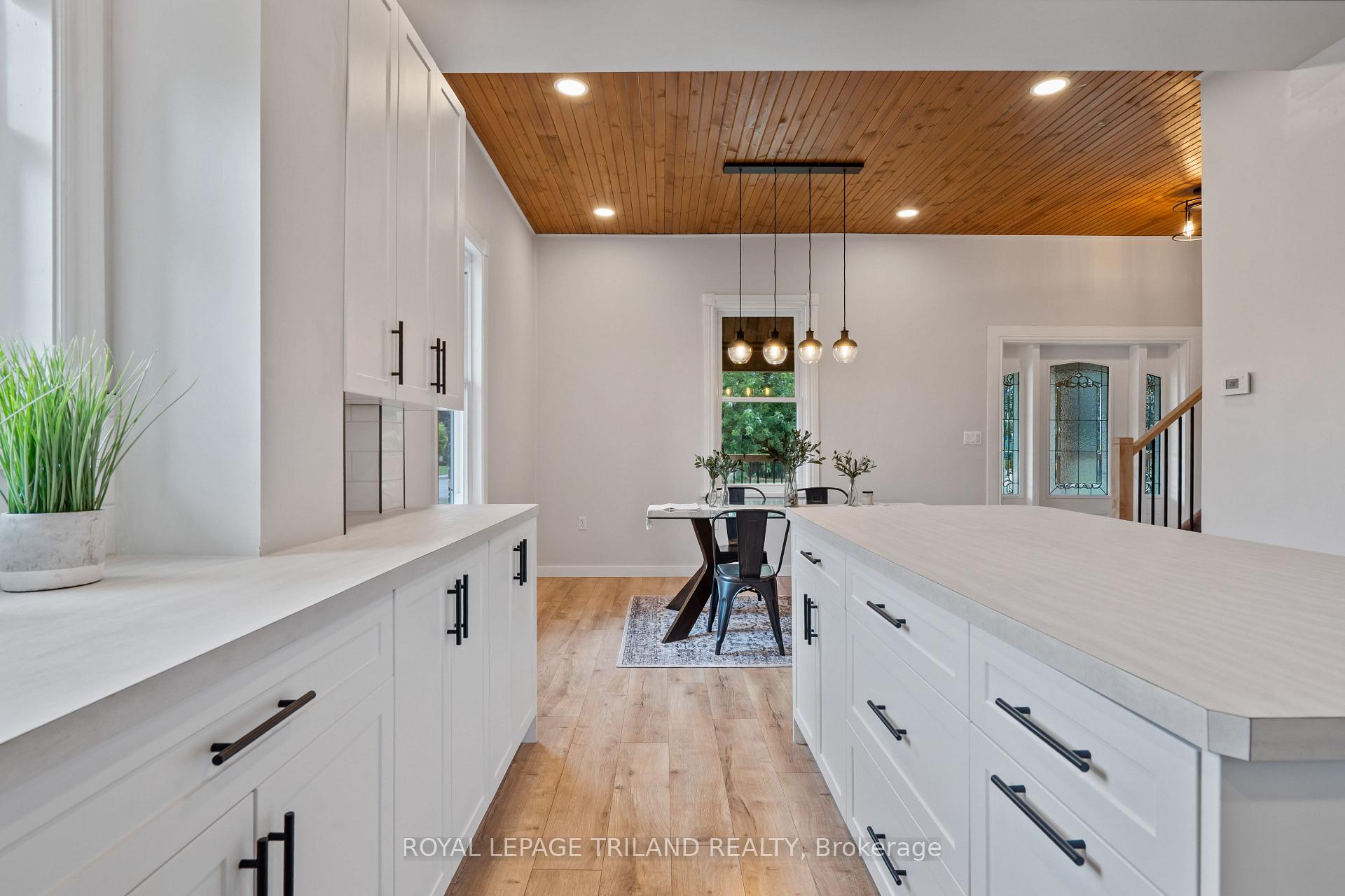 Photo 19 of 191 Catherine Street, North Middlesex, Parkhill — HOMEH