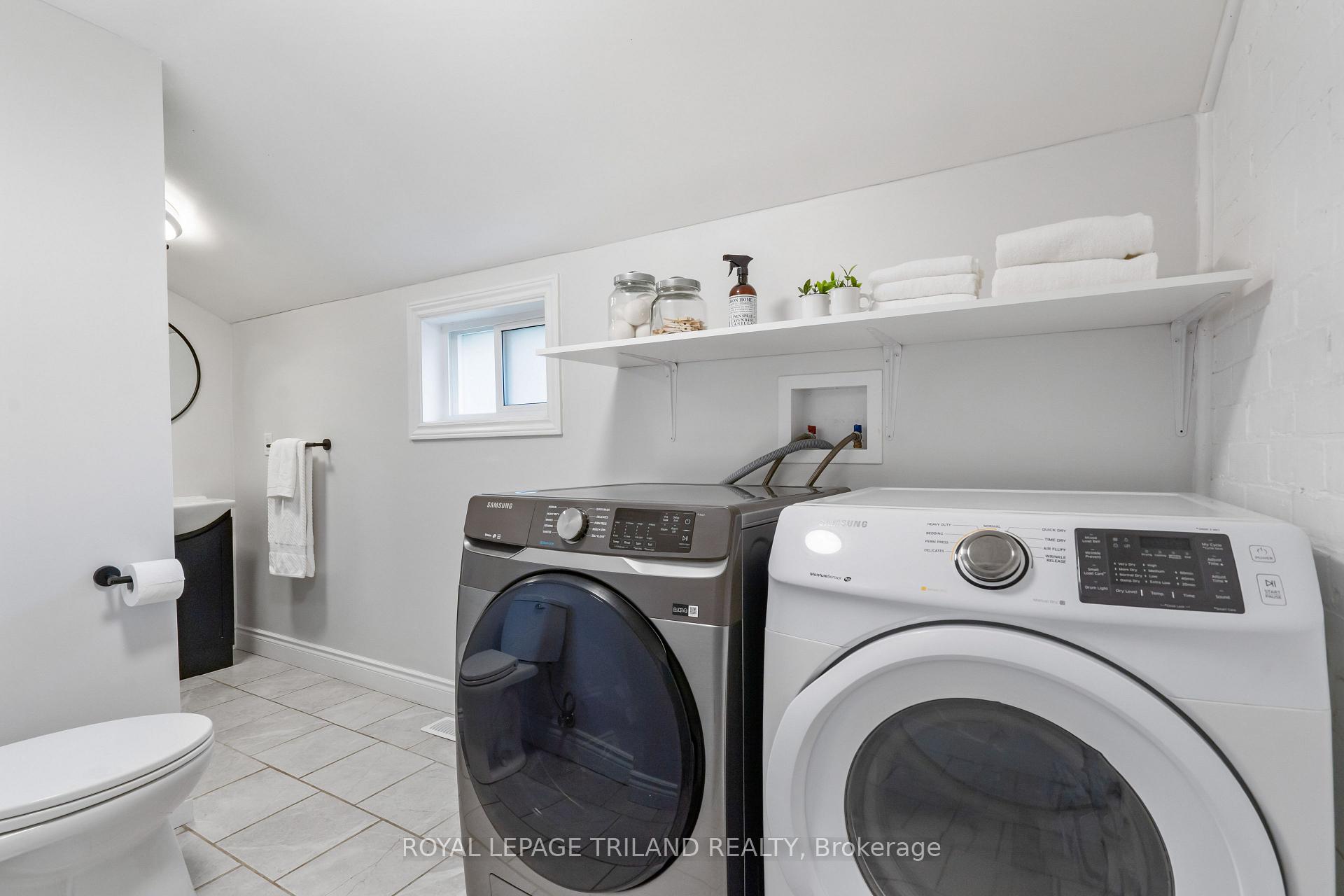 Photo 23 of 191 Catherine Street, North Middlesex, Parkhill — HOMEH