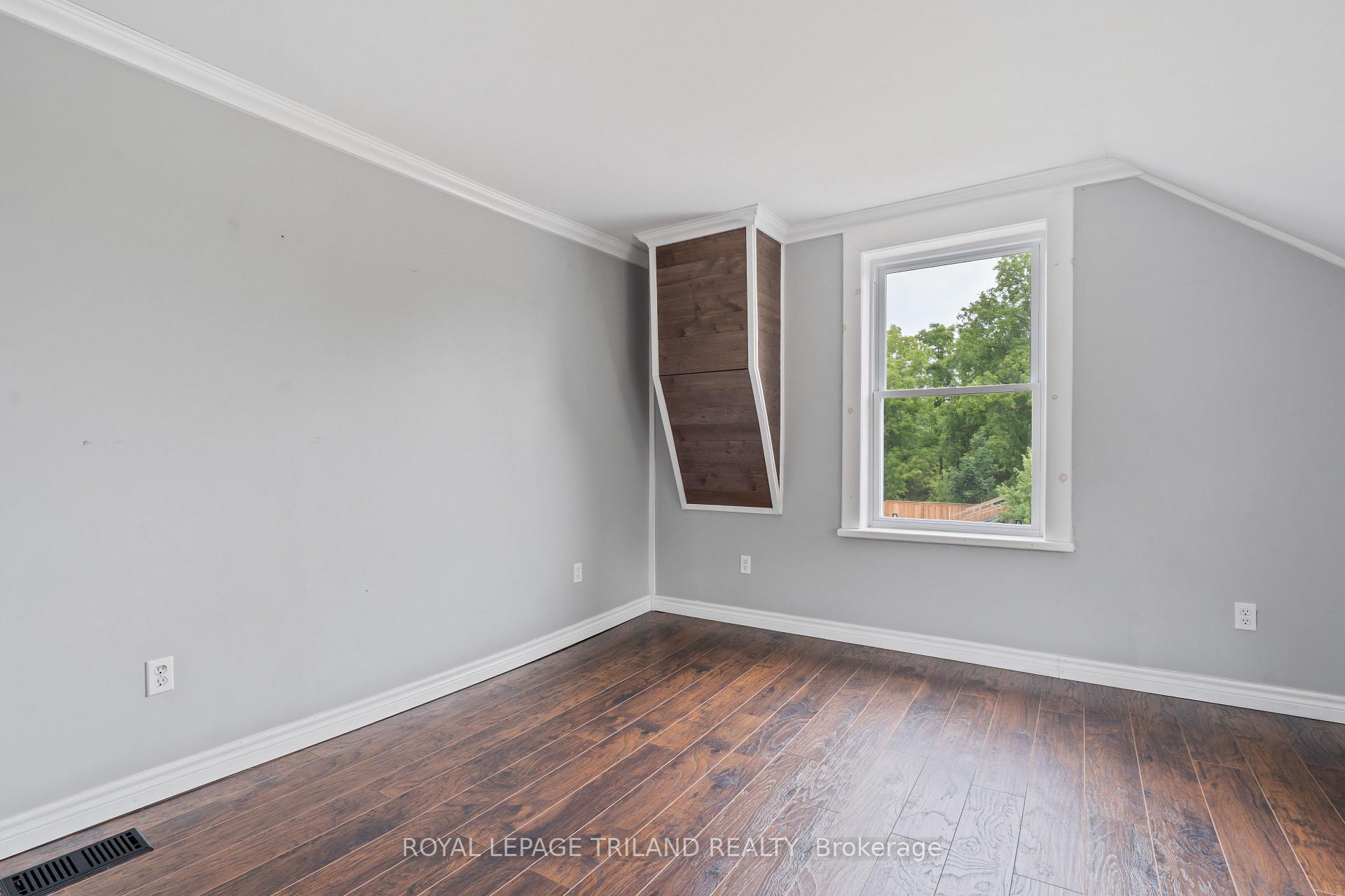 Photo 32 of 191 Catherine Street, North Middlesex, Parkhill — HOMEH