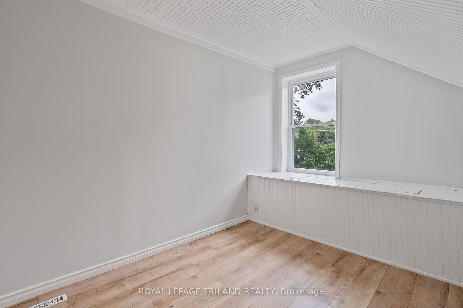 Photo 34 of 191 Catherine Street, North Middlesex, Parkhill — HOMEH