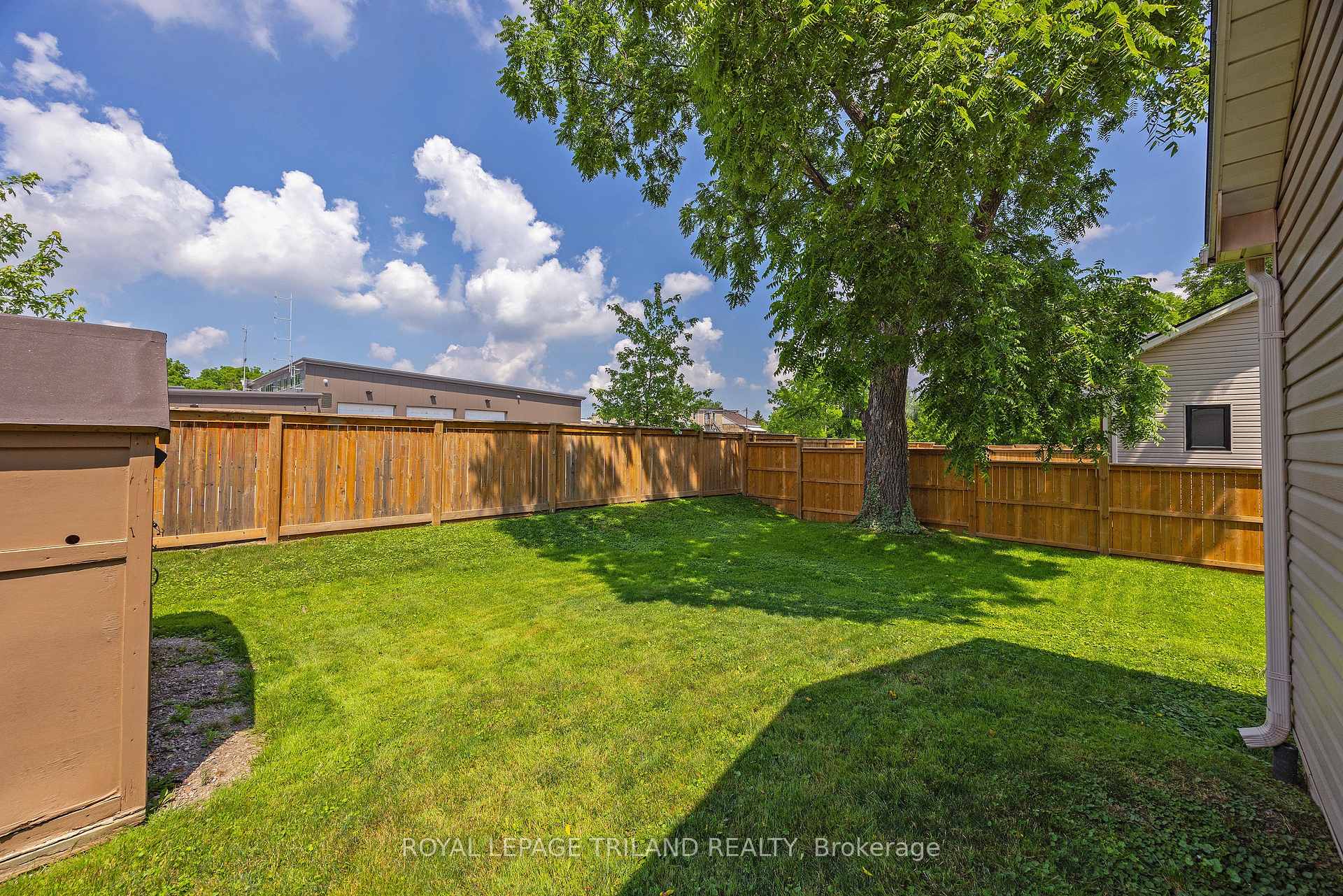 Photo 40 of 191 Catherine Street, North Middlesex, Parkhill — HOMEH