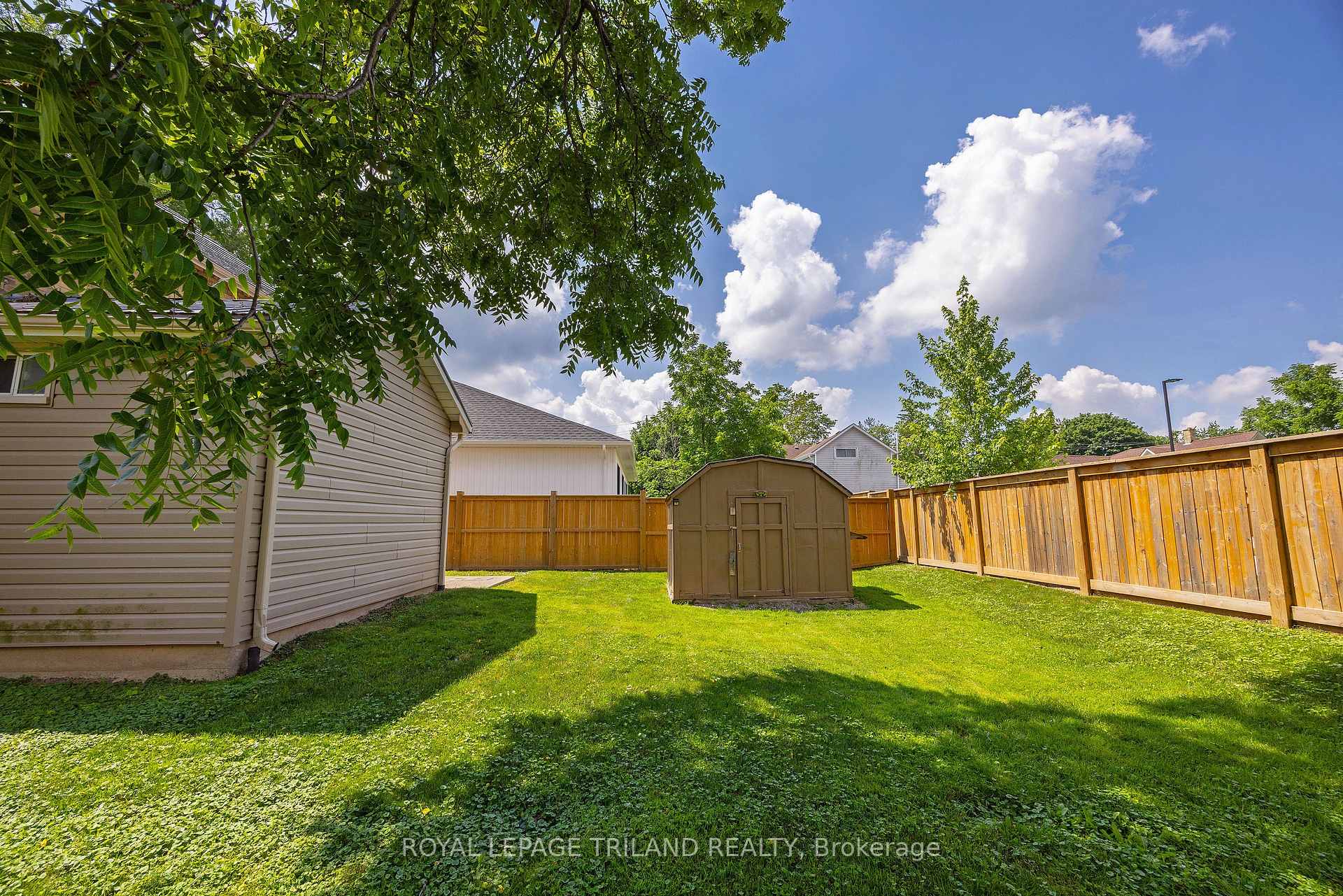 Photo 41 of 191 Catherine Street, North Middlesex, Parkhill — HOMEH