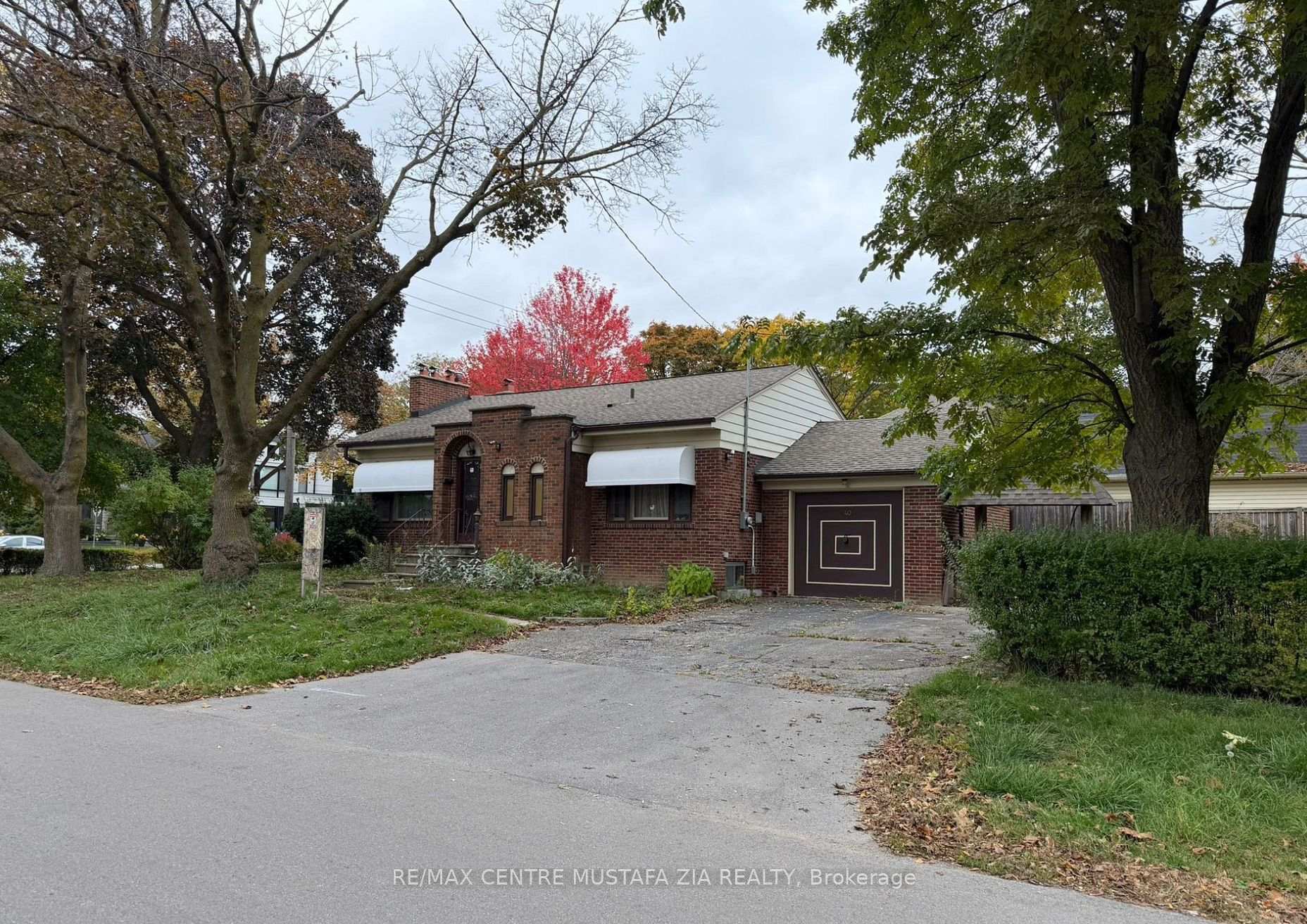 Photo 1 of 40 Ovida Avenue, Etobicoke, Islington-City Centre West — HOMEH