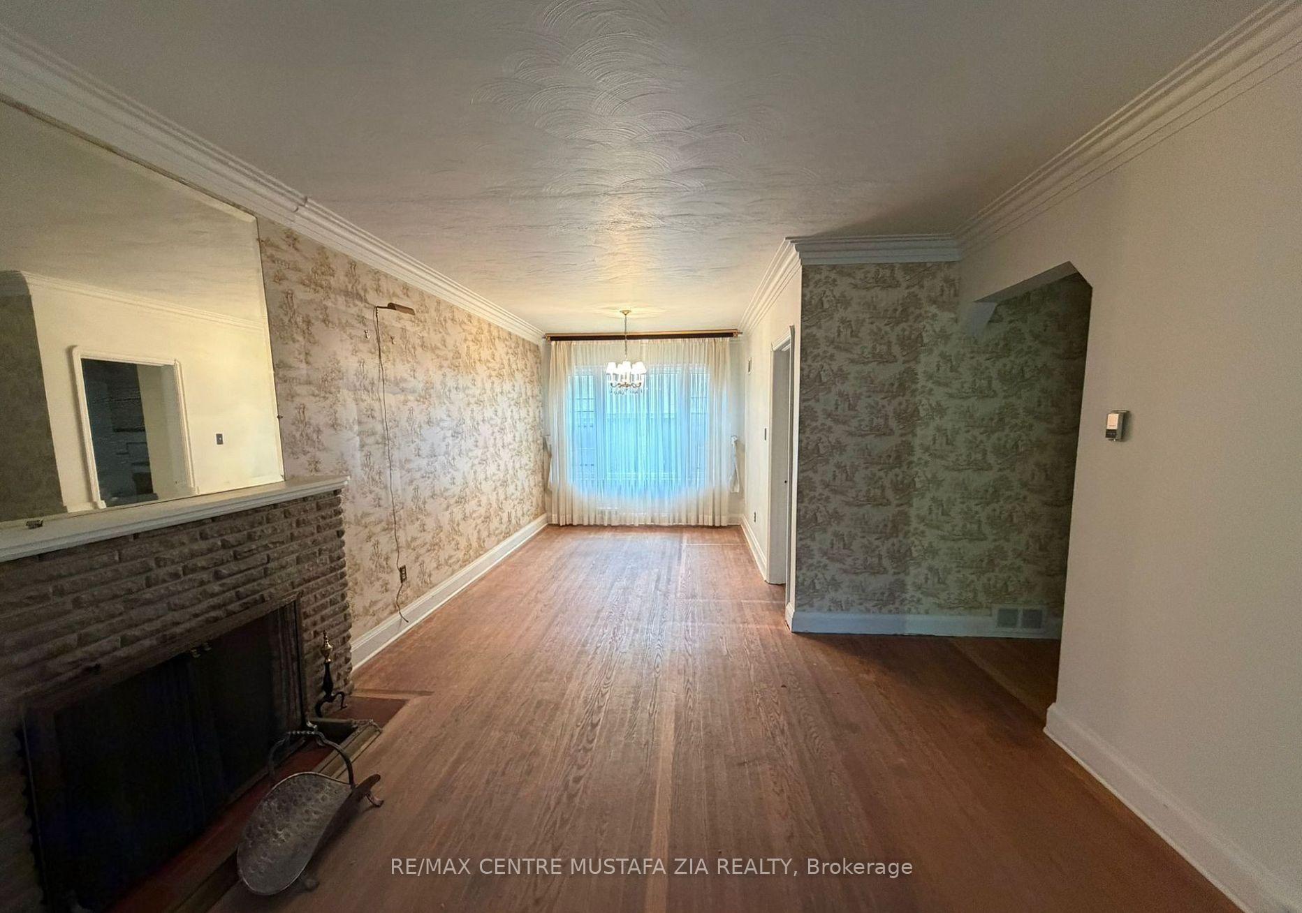 Photo 4 of 40 Ovida Avenue, Etobicoke, Islington-City Centre West — HOMEH