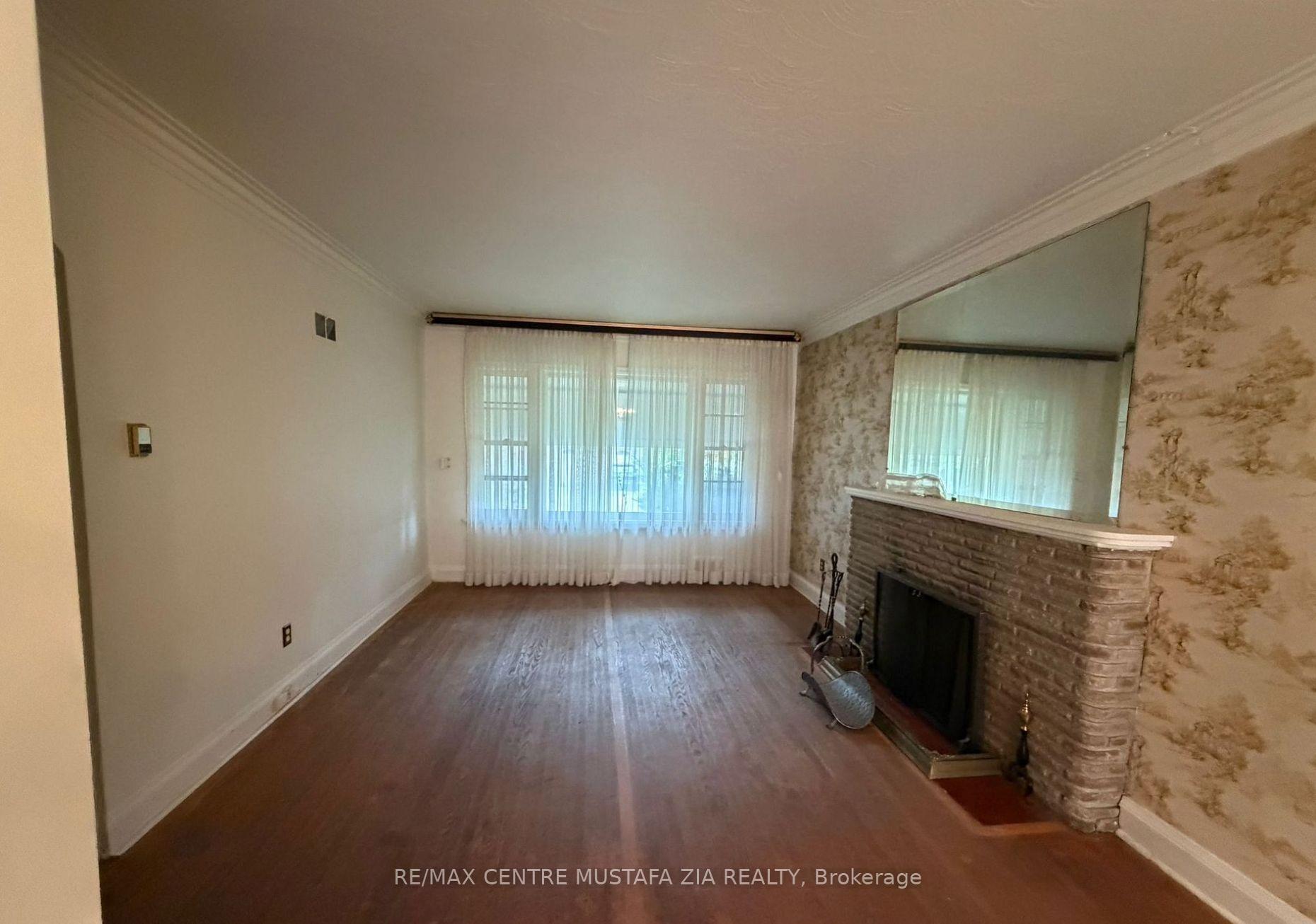 Photo 5 of 40 Ovida Avenue, Etobicoke, Islington-City Centre West — HOMEH