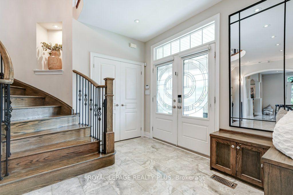 Photo 3 of 3 Niska Drive, Hamilton, Waterdown — HOMEH