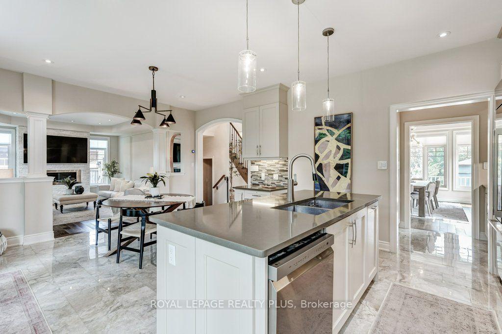 Photo 8 of 3 Niska Drive, Hamilton, Waterdown — HOMEH