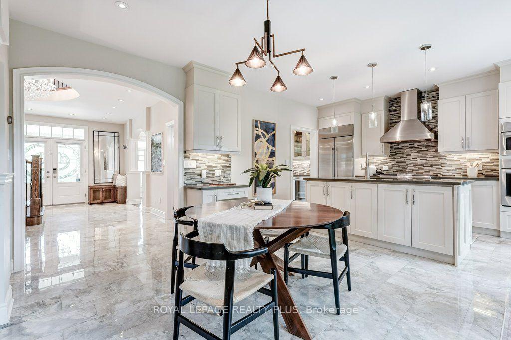 Photo 12 of 3 Niska Drive, Hamilton, Waterdown — HOMEH