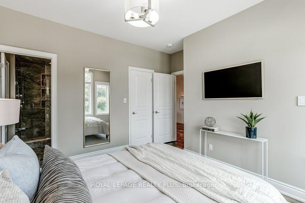 Photo 23 of 3 Niska Drive, Hamilton, Waterdown — HOMEH
