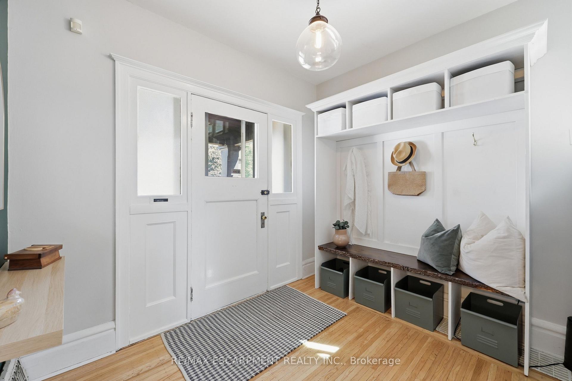 Photo 5 of 70 Gage Avenue S, Hamilton, Gibson — HOMEH