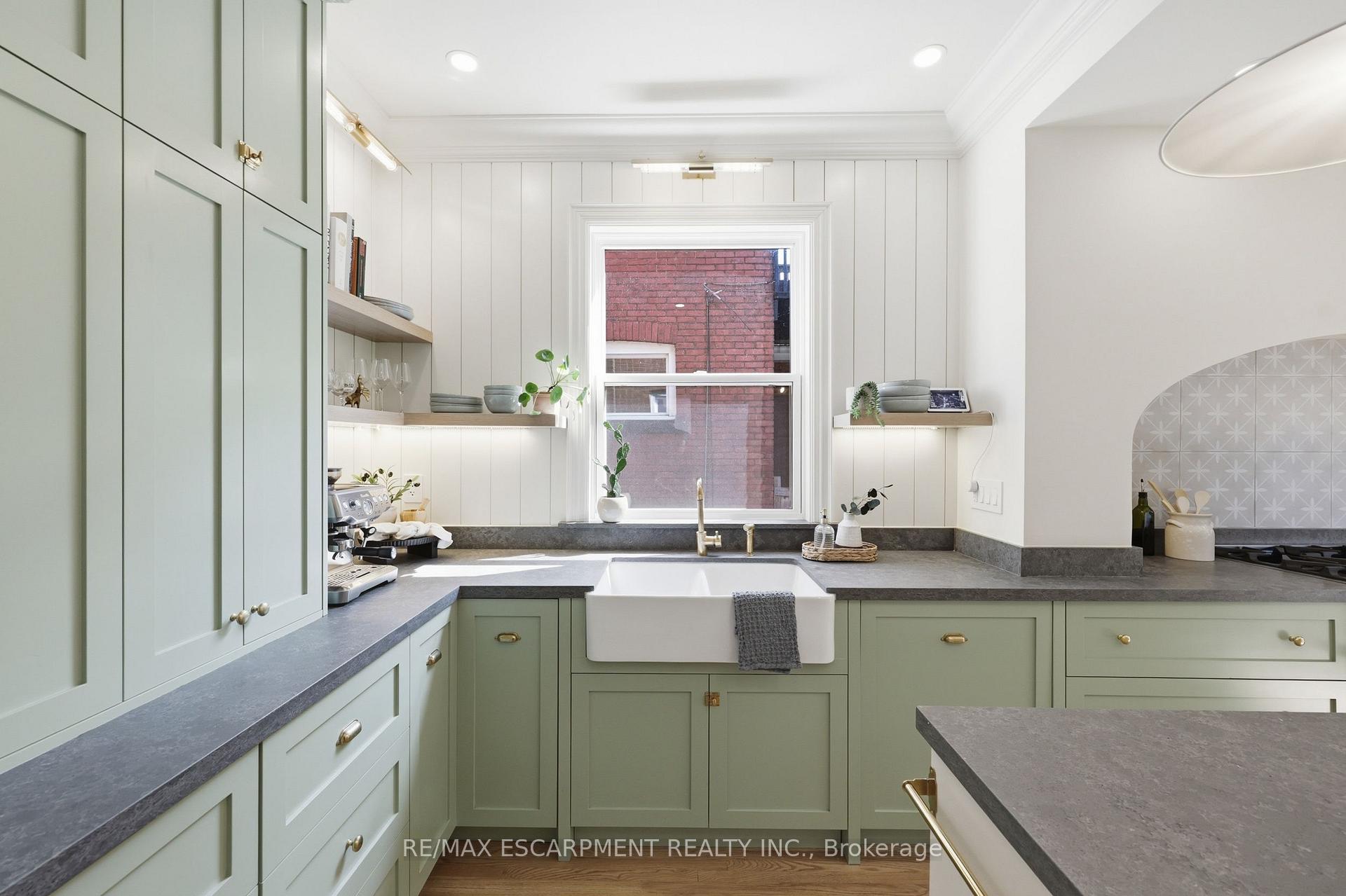 Photo 15 of 70 Gage Avenue S, Hamilton, Gibson — HOMEH