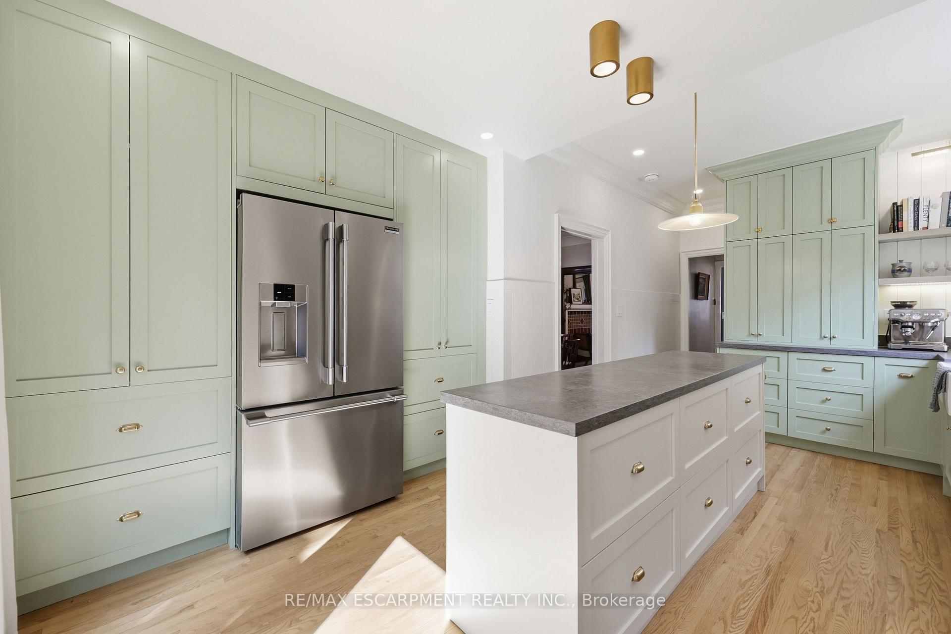 Photo 17 of 70 Gage Avenue S, Hamilton, Gibson — HOMEH