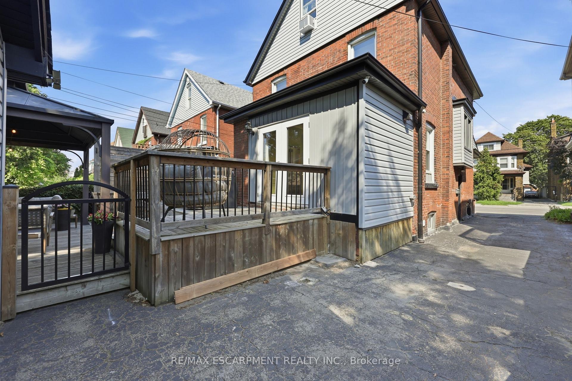 Photo 39 of 70 Gage Avenue S, Hamilton, Gibson — HOMEH