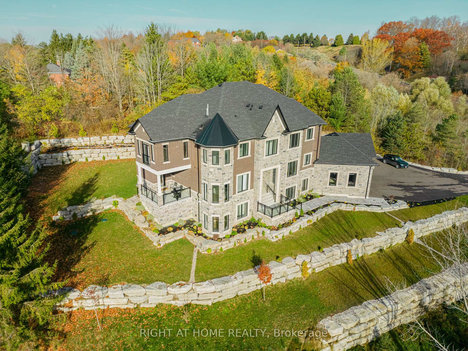 Photo 1 of 16158 Mount Pleasant Road, Caledon, Palgrave — HOMEH