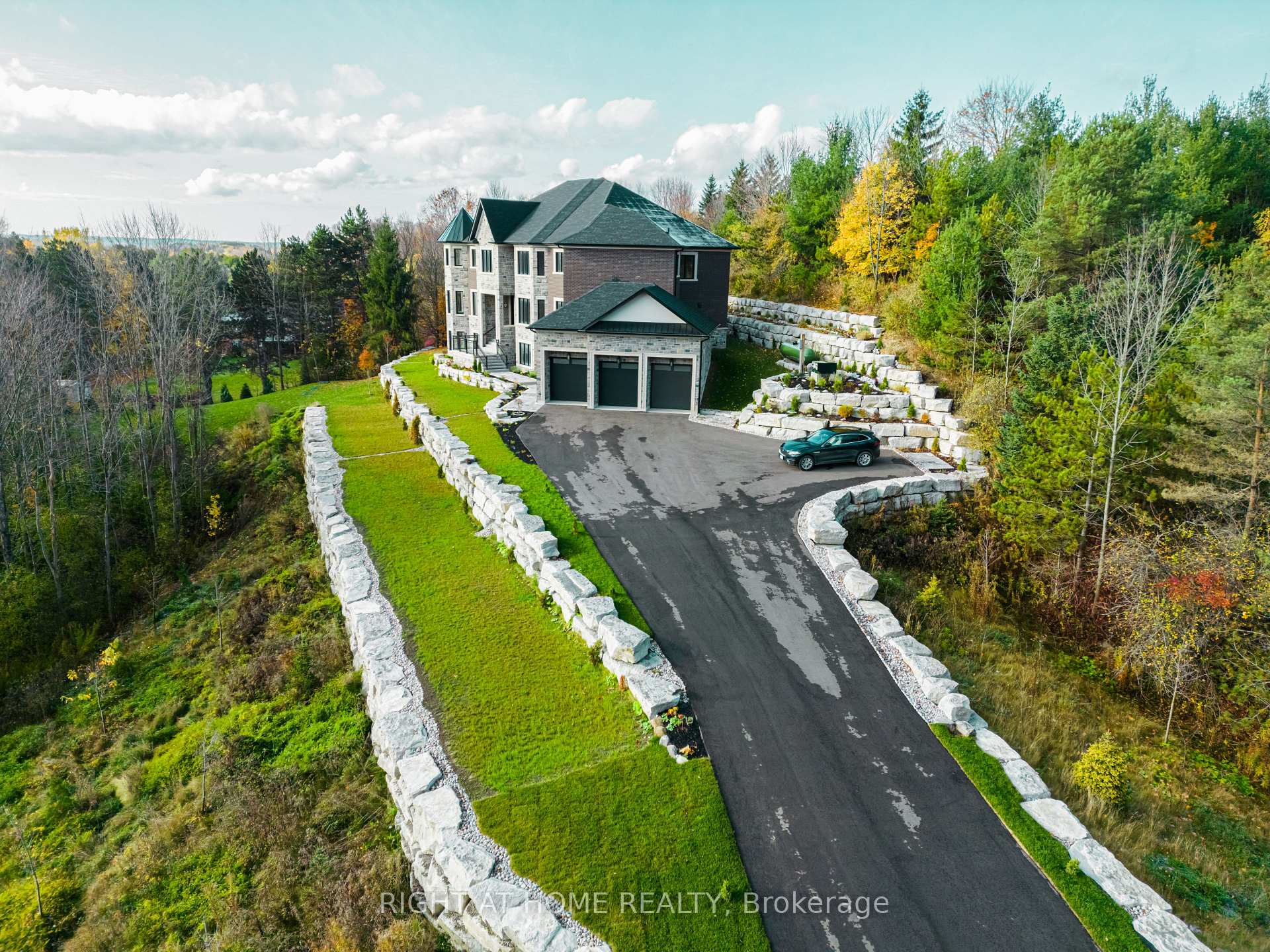 Photo 3 of 16158 Mount Pleasant Road, Caledon, Palgrave — HOMEH