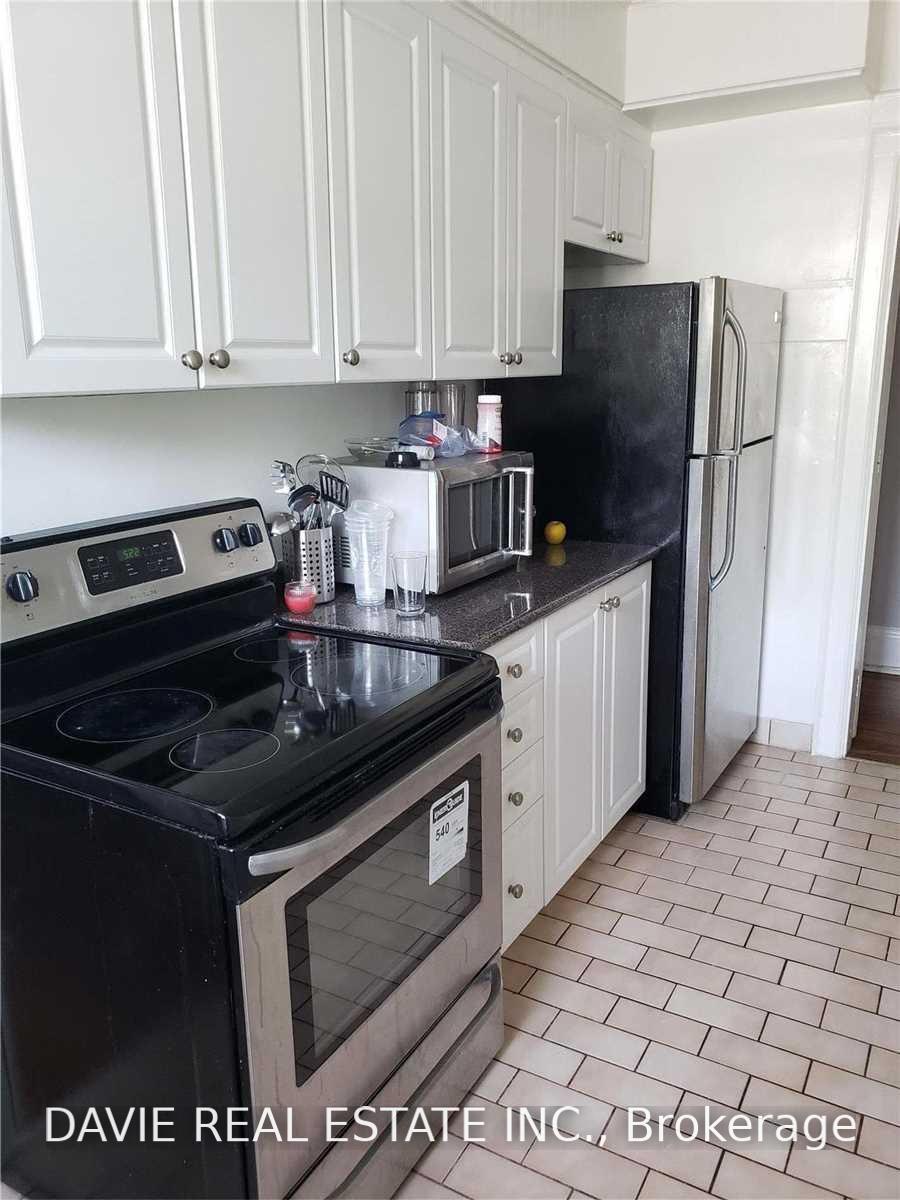 Photo 2 of Unit Apt. 3, 38 Montclair Avenue, Toronto, Casa Loma — HOMEH