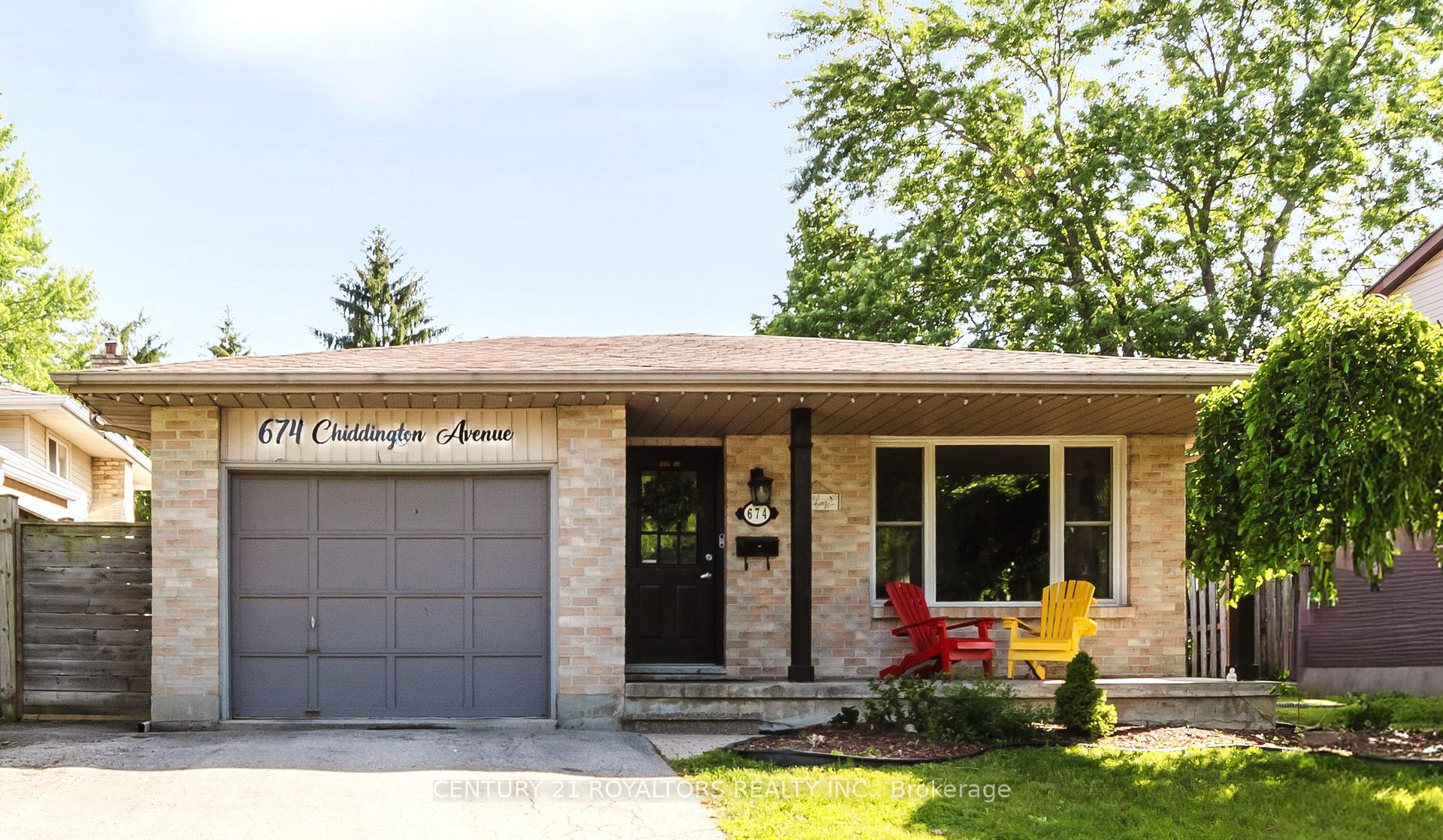 Front of 674 Chiddington Avenue