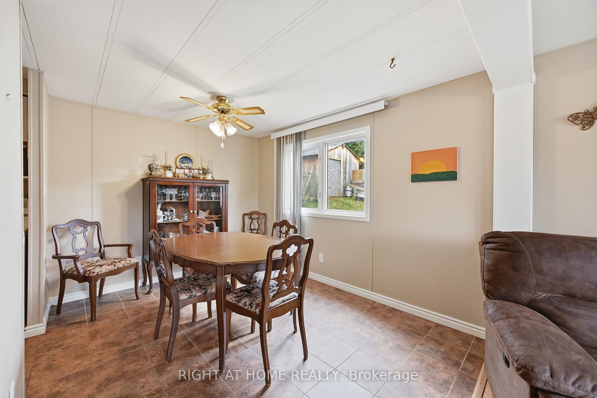 Photo 6 of Unit 131, 1294 8th Concession Road W, Hamilton, Rural Flamborough — HOMEH