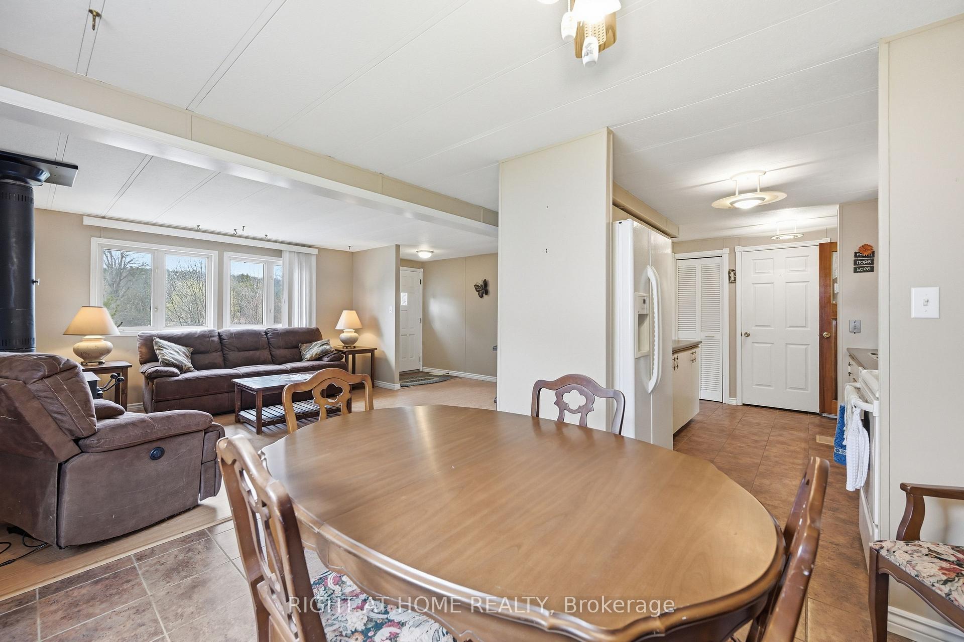Photo 7 of Unit 131, 1294 8th Concession Road W, Hamilton, Rural Flamborough — HOMEH