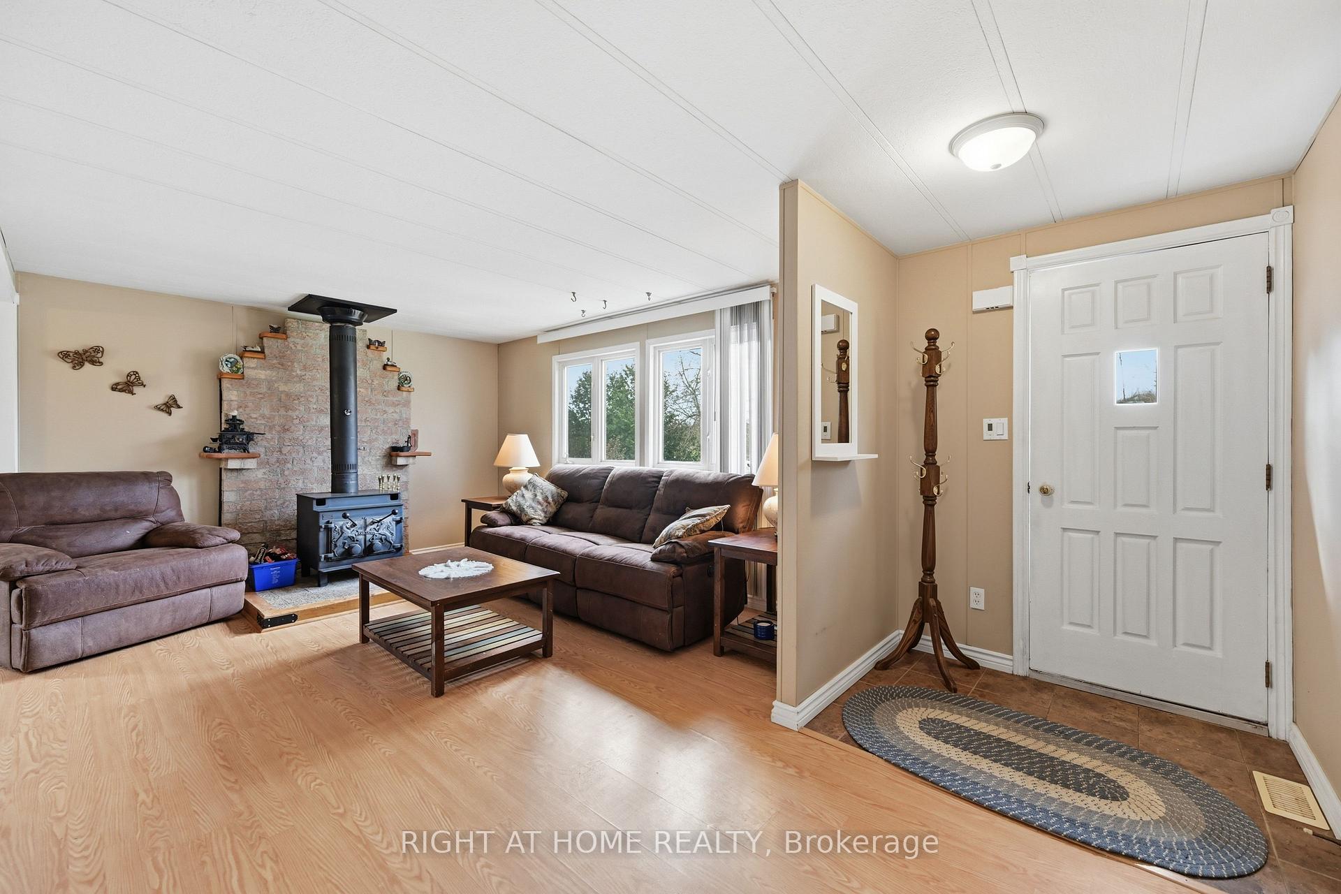 Photo 11 of Unit 131, 1294 8th Concession Road W, Hamilton, Rural Flamborough — HOMEH