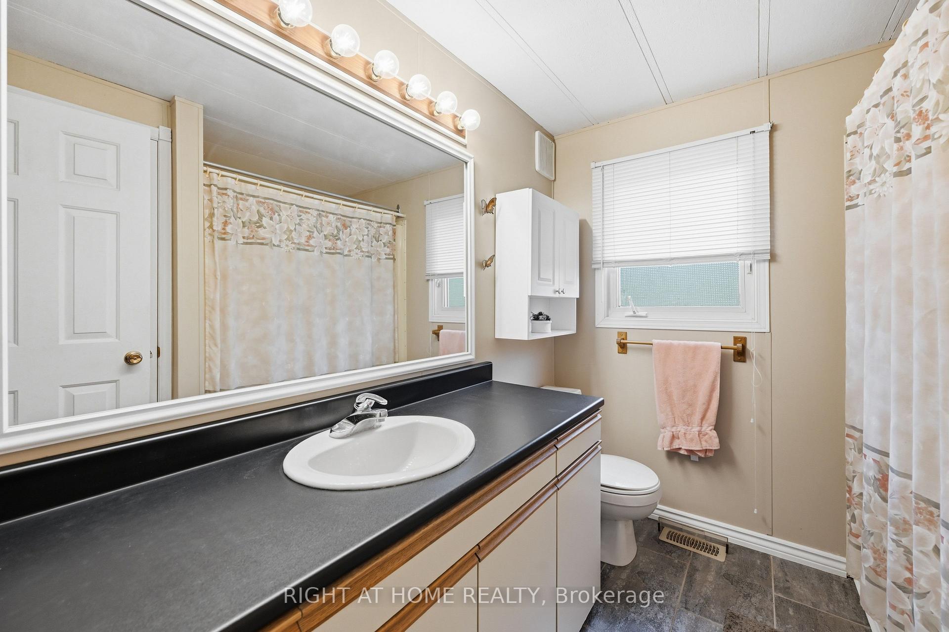 Photo 16 of Unit 131, 1294 8th Concession Road W, Hamilton, Rural Flamborough — HOMEH
