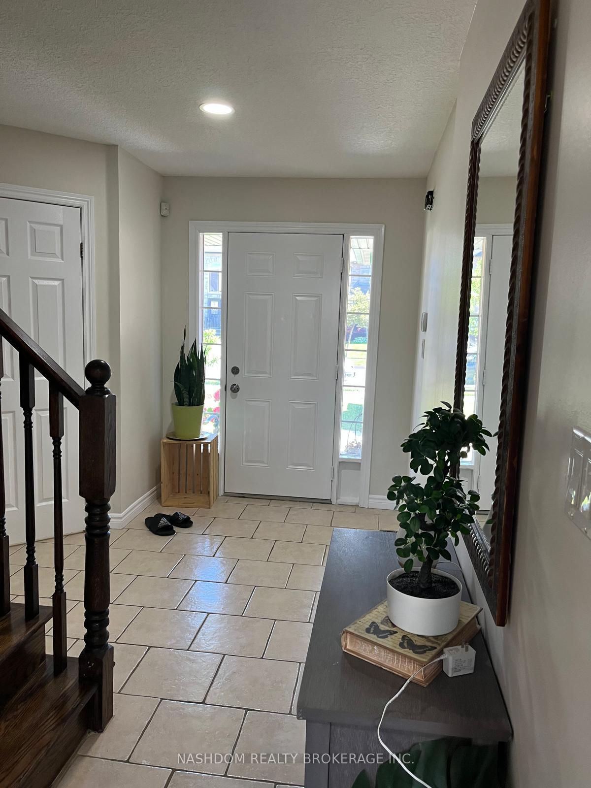 Photo 3 of 1367 Upper Paradise Road, Hamilton, Carpenter — HOMEH