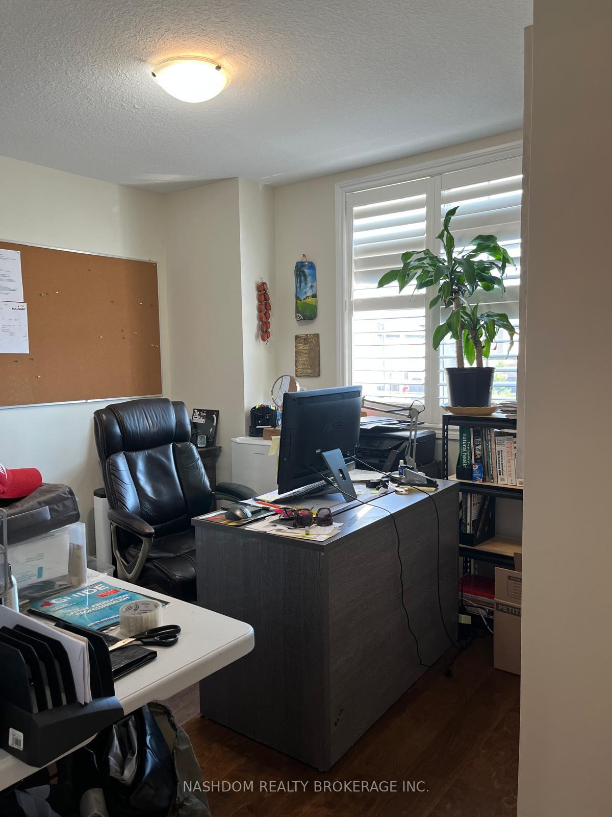 Photo 4 of 1367 Upper Paradise Road, Hamilton, Carpenter — HOMEH