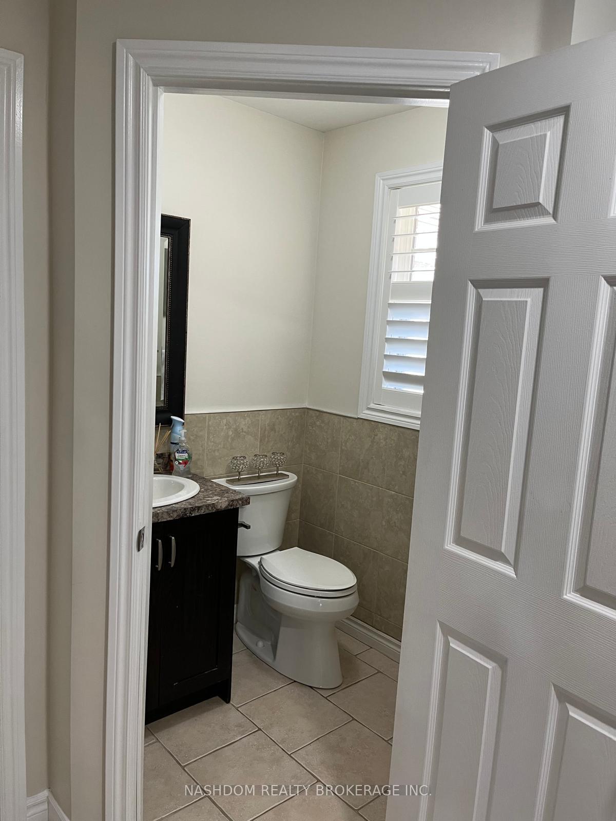 Photo 12 of 1367 Upper Paradise Road, Hamilton, Carpenter — HOMEH
