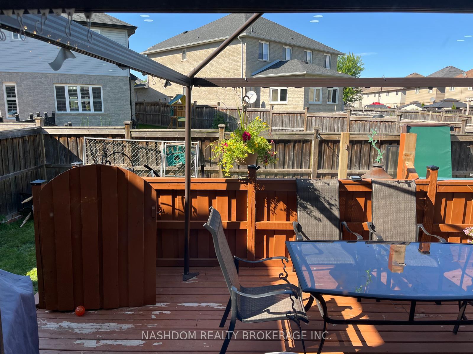 Photo 13 of 1367 Upper Paradise Road, Hamilton, Carpenter — HOMEH