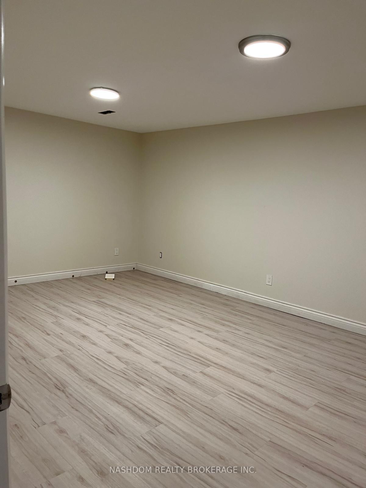Photo 15 of 1367 Upper Paradise Road, Hamilton, Carpenter — HOMEH