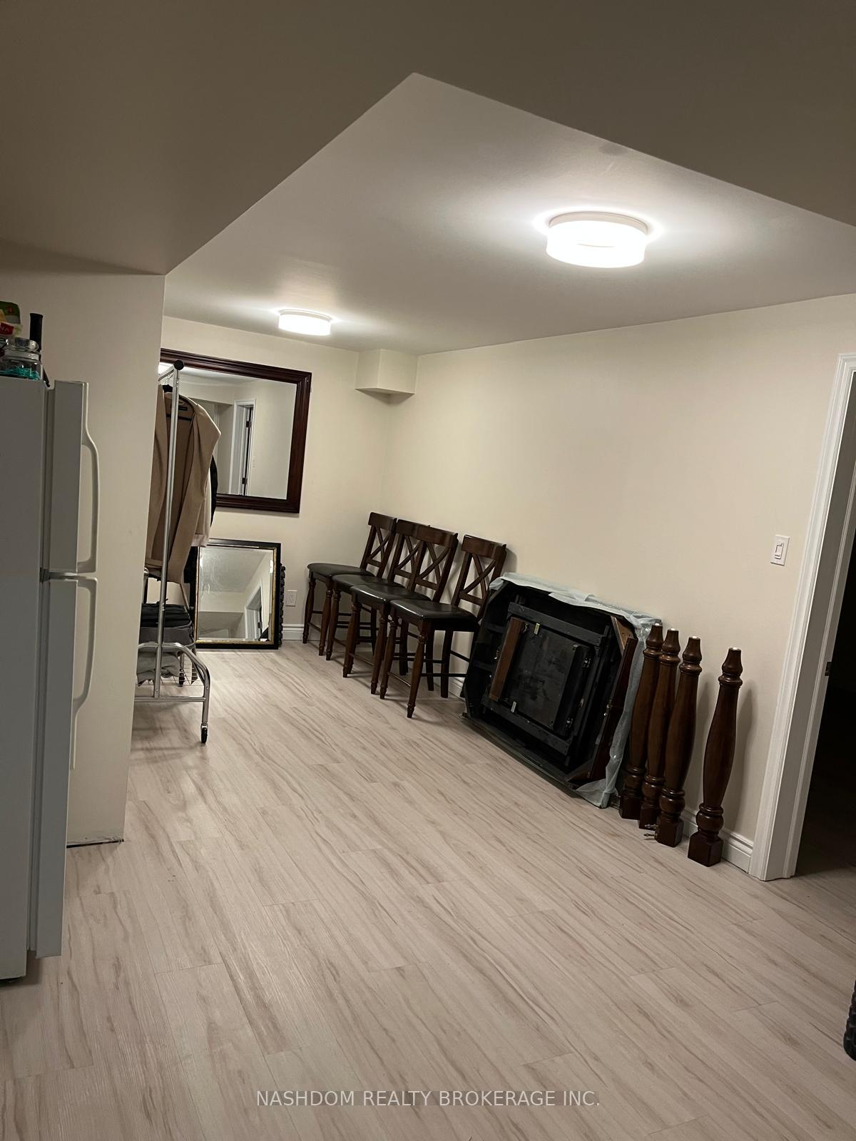 Photo 18 of 1367 Upper Paradise Road, Hamilton, Carpenter — HOMEH