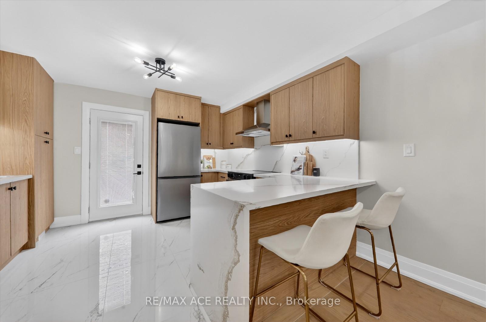 Photo 9 of 38 Pelham Avenue, Toronto, Weston-Pellam Park — HOMEH