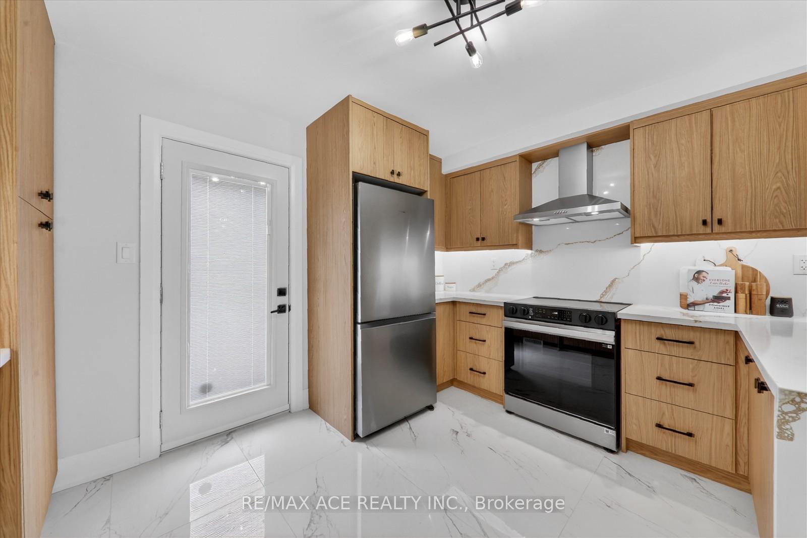 Photo 10 of 38 Pelham Avenue, Toronto, Weston-Pellam Park — HOMEH