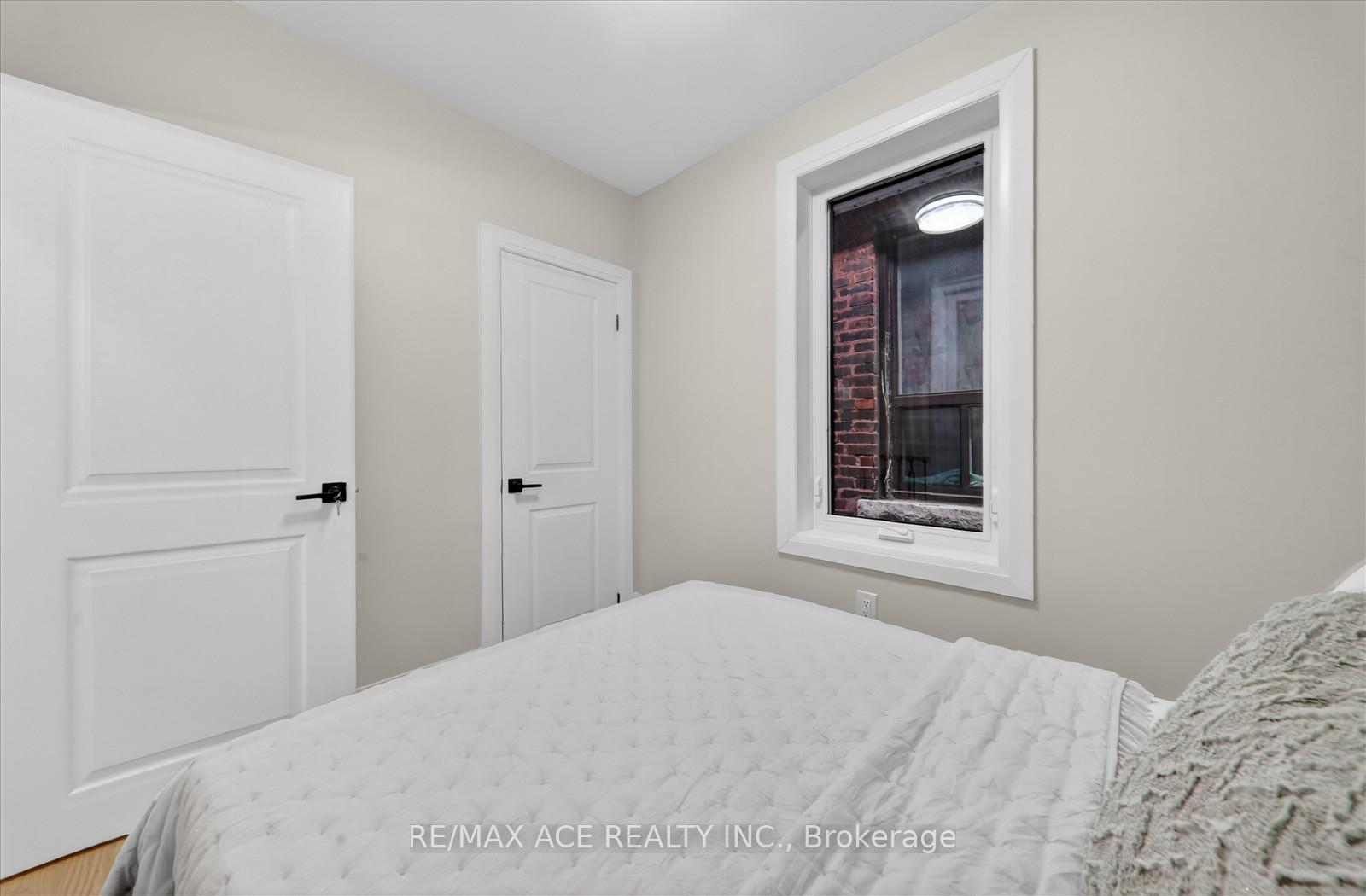Photo 20 of 38 Pelham Avenue, Toronto, Weston-Pellam Park — HOMEH