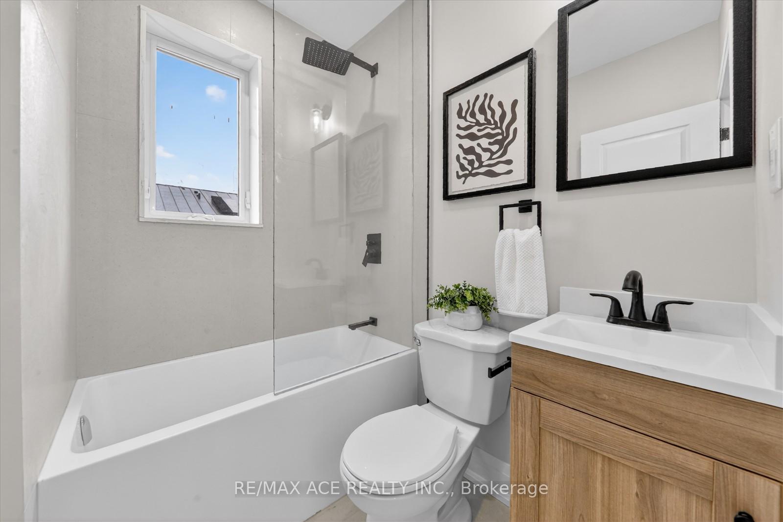 Photo 21 of 38 Pelham Avenue, Toronto, Weston-Pellam Park — HOMEH