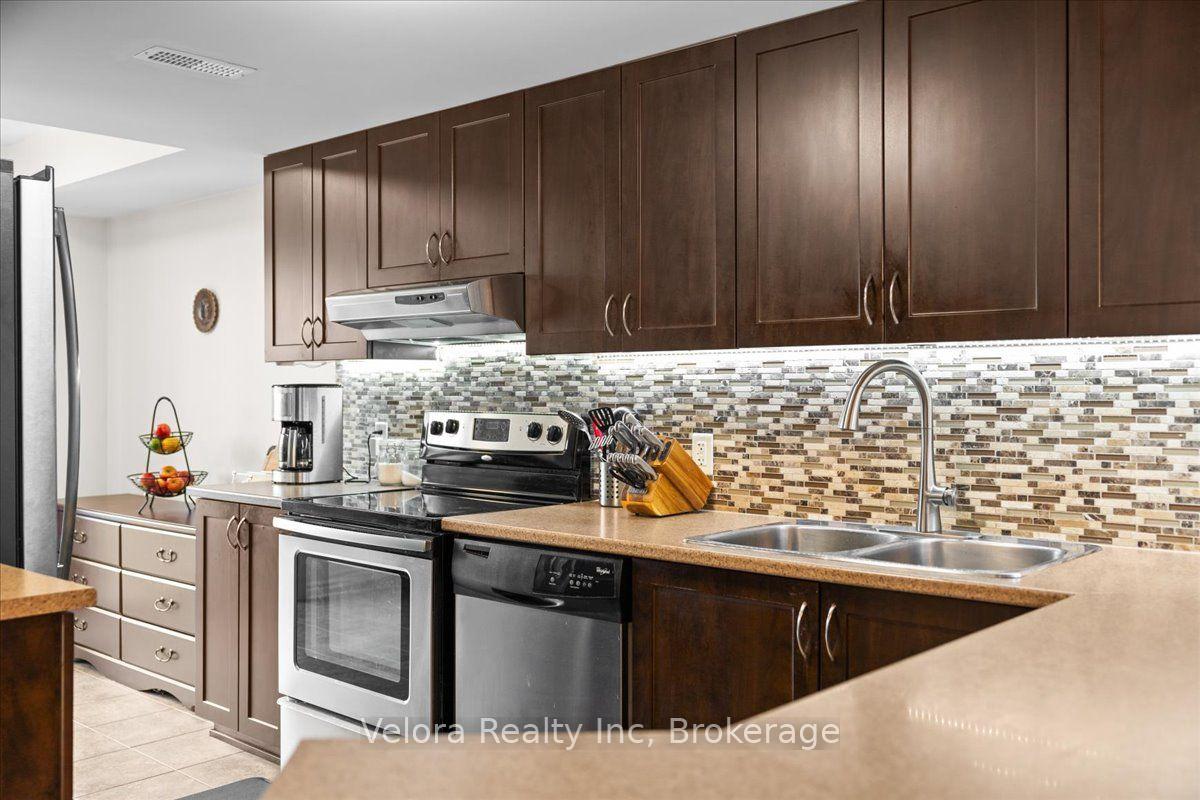 Photo 15 of 583B Chapman Mills Drive, Ottawa, Barrhaven - Strandherd — HOMEH