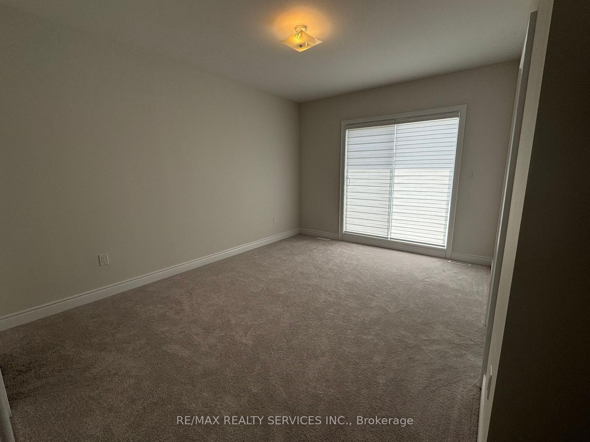 Photo 29 of 202 Tennant Circle, Vaughan, Vellore Village — HOMEH