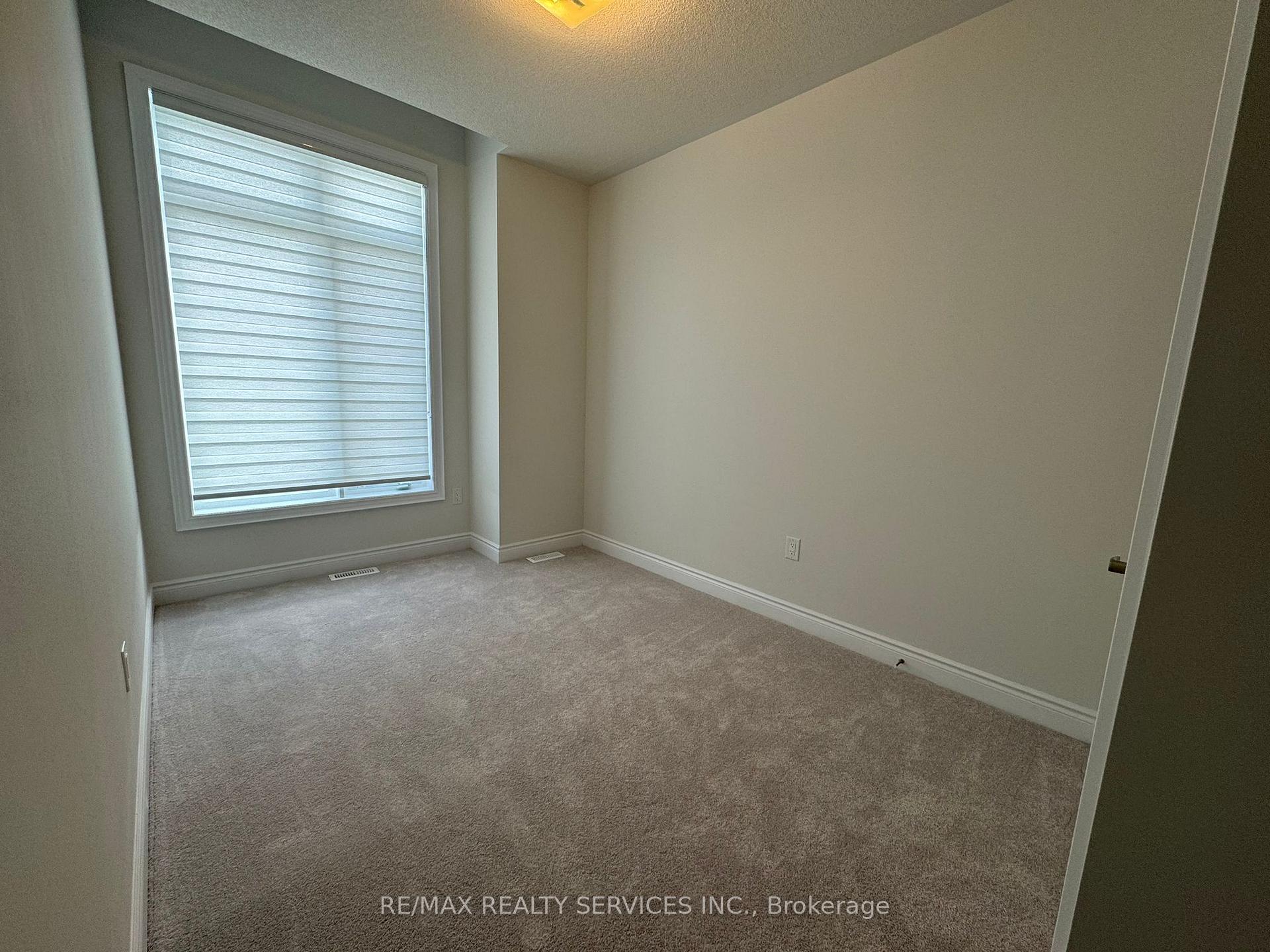 Photo 31 of 202 Tennant Circle, Vaughan, Vellore Village — HOMEH