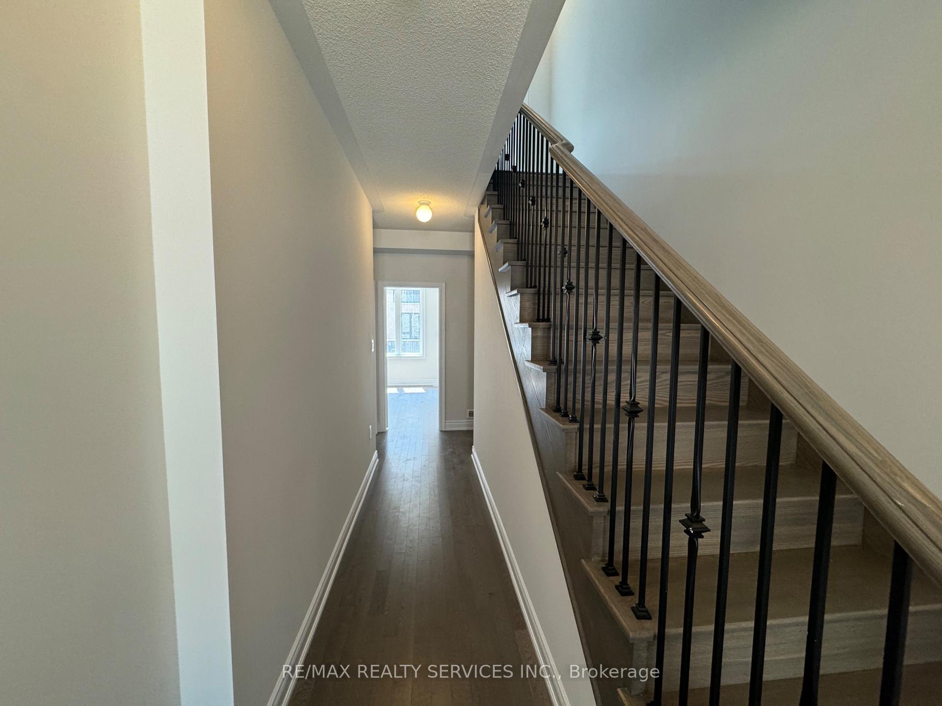 Photo 49 of 202 Tennant Circle, Vaughan, Vellore Village — HOMEH