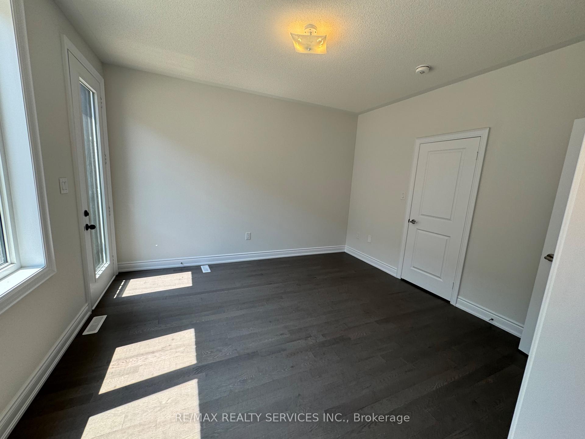 Photo 50 of 202 Tennant Circle, Vaughan, Vellore Village — HOMEH