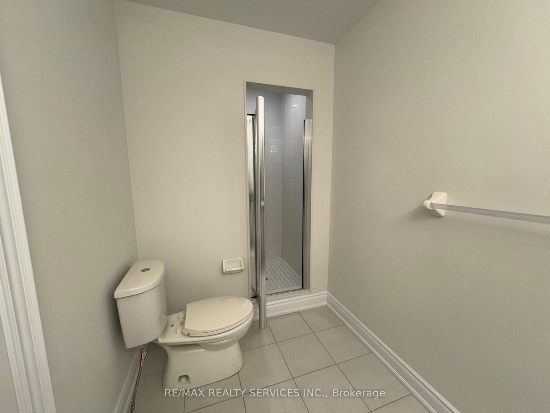 Photo 53 of 202 Tennant Circle, Vaughan, Vellore Village — HOMEH