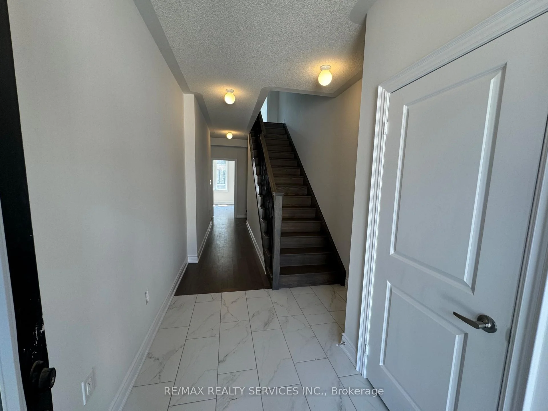 Photo 16 of 202 Tennant Circle, Vaughan, Vellore Village — HOMEH