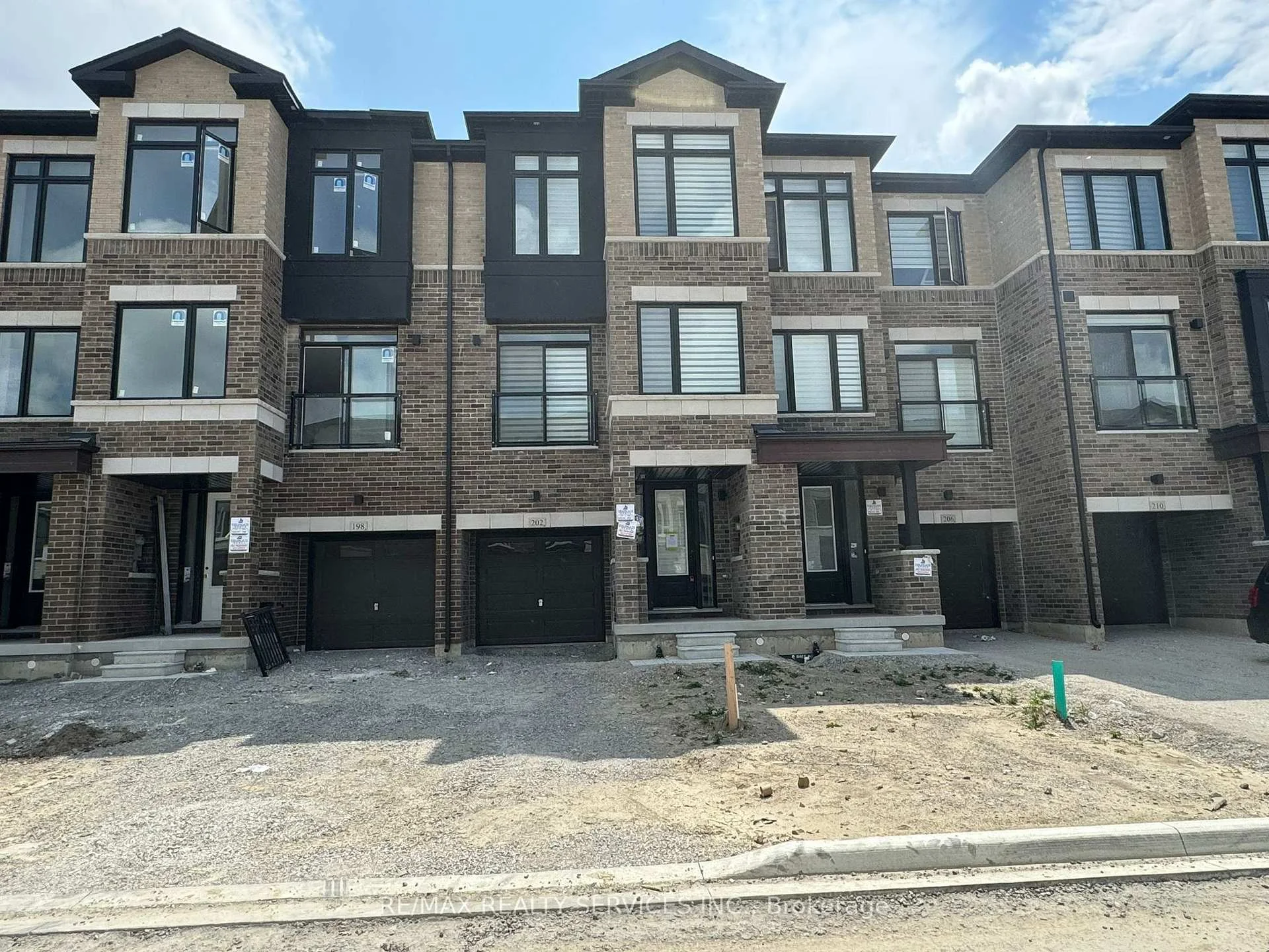 Photo 36 of 202 Tennant Circle, Vaughan, Vellore Village — HOMEH