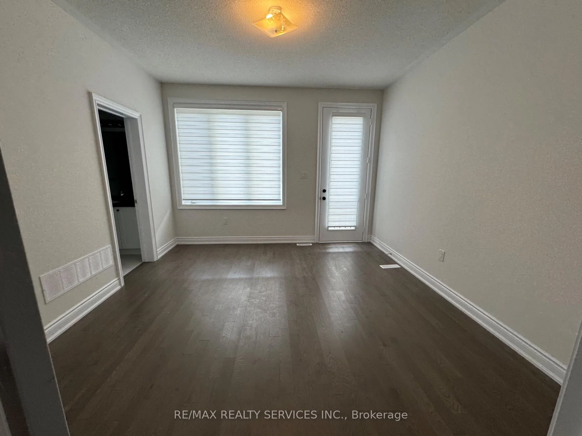Photo 45 of 202 Tennant Circle, Vaughan, Vellore Village — HOMEH