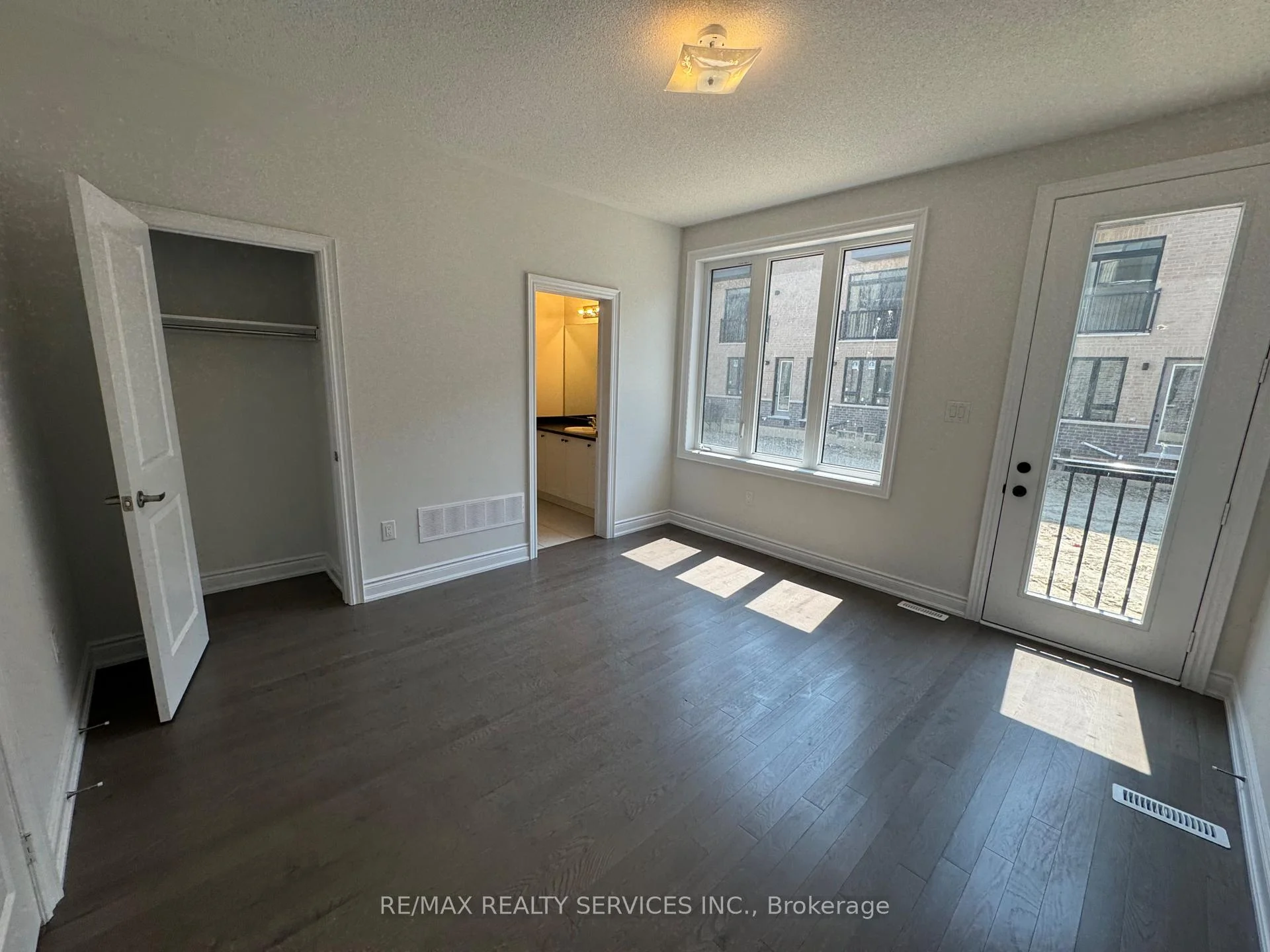 Photo 58 of 202 Tennant Circle, Vaughan, Vellore Village — HOMEH